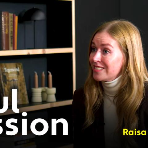 Raisa met je blonde lokken